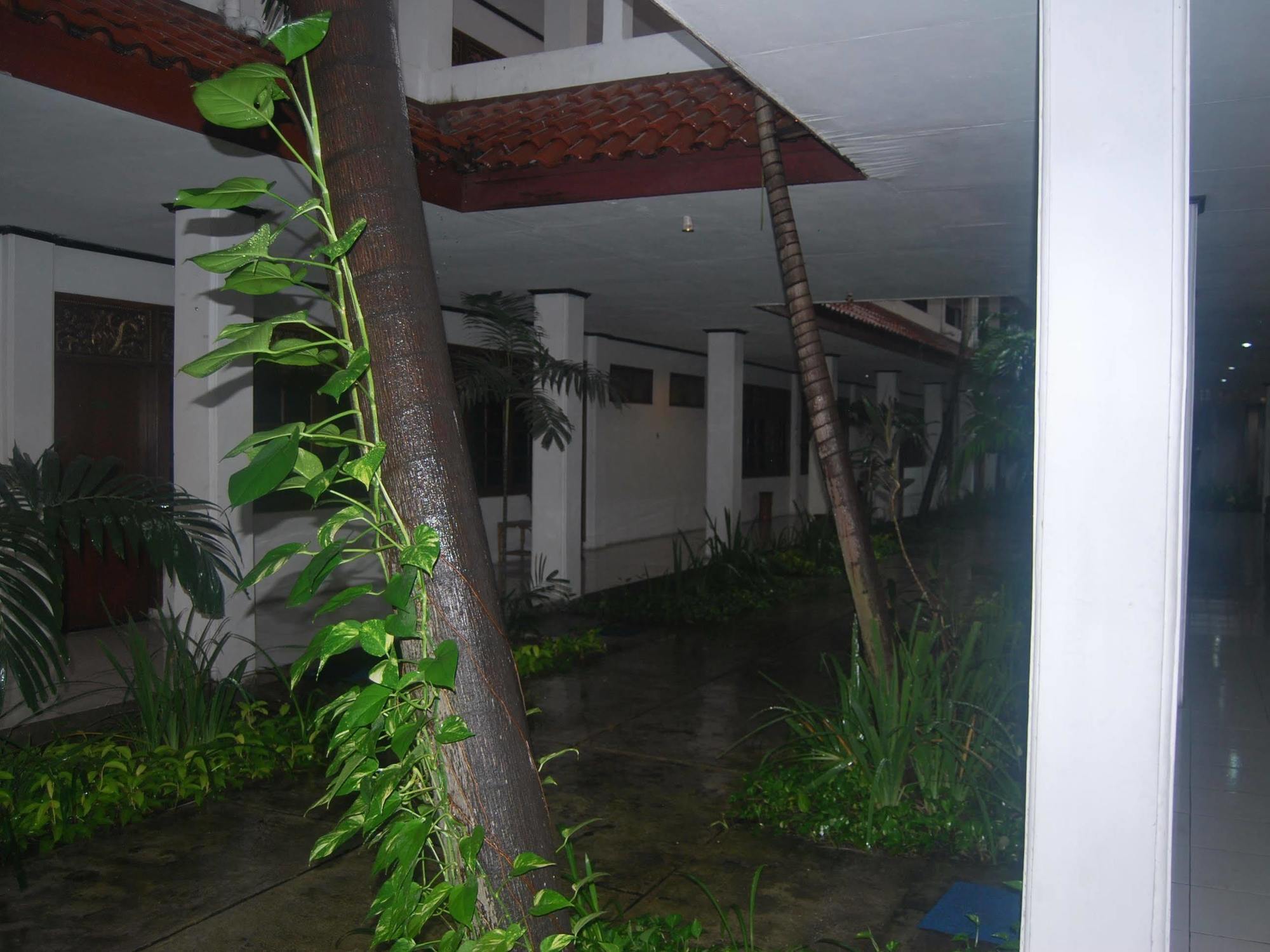 Sadinah Sahid Josodipuro Hotel Colomadu Eksteriør bilde