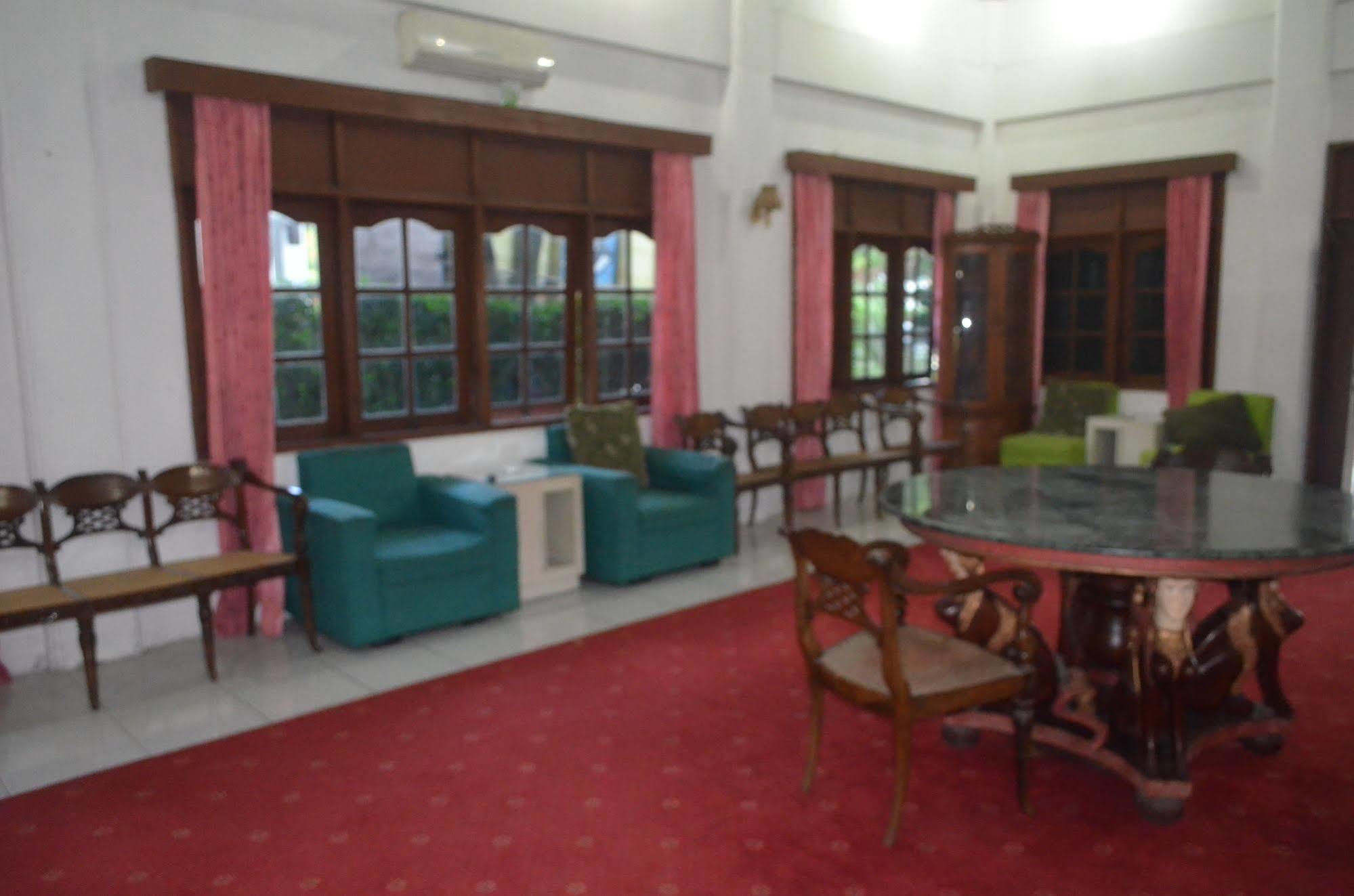 Sadinah Sahid Josodipuro Hotel Colomadu Eksteriør bilde