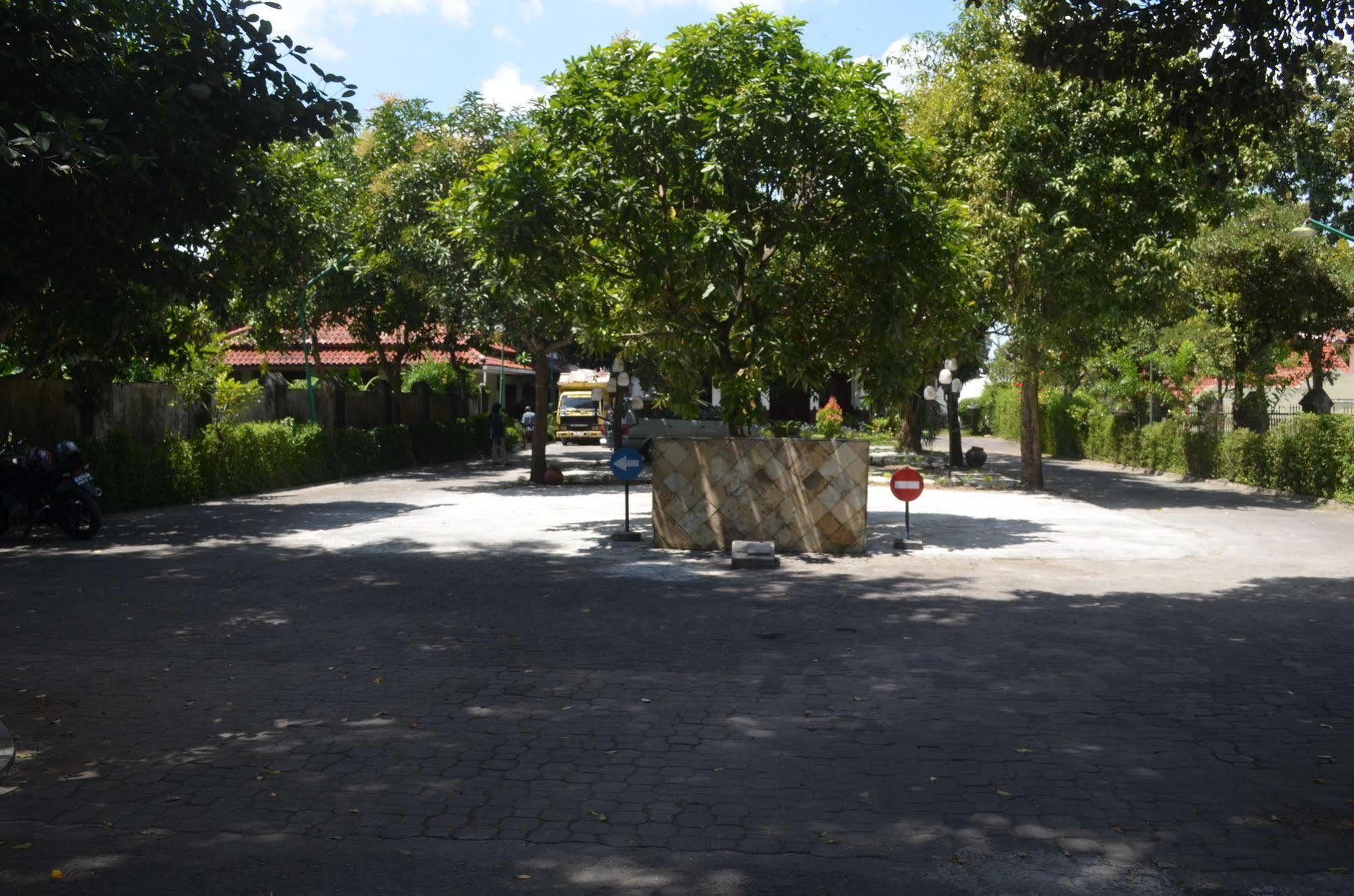 Sadinah Sahid Josodipuro Hotel Colomadu Eksteriør bilde